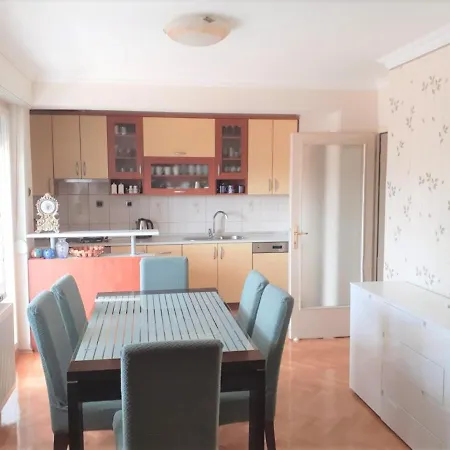 Apartment Spacious 80m2 In The Center Ljubuški