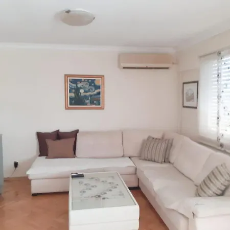 Apartment Spacious 80m2 In The Center Ljubuški