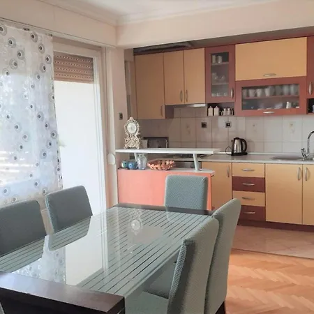 Spacious 80m2 In The Center *