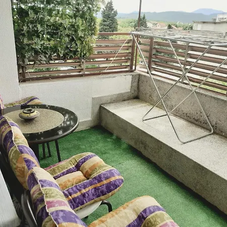 Spacious 80m2 In The Center Appartamento Ljubuški