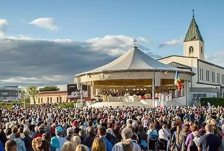 Spacious 80m2 In The Center Apartment