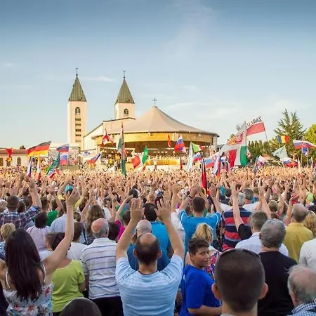 Spacious 80m2 In The Center * Ljubuški